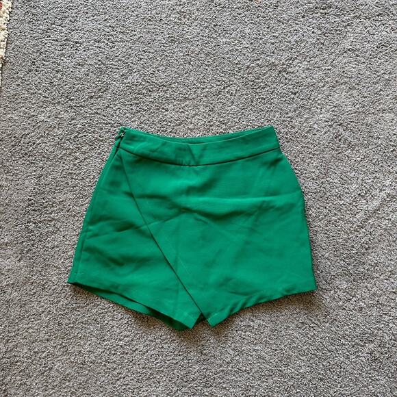 NWT: Maniere de Voir Green Skort - Picture 1 of 7